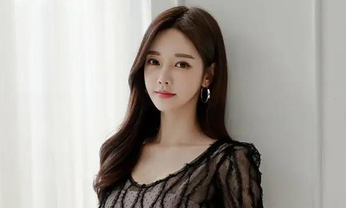 女人簡(jiǎn)單氣質(zhì)一句話，女人魅力和氣質(zhì)的句子