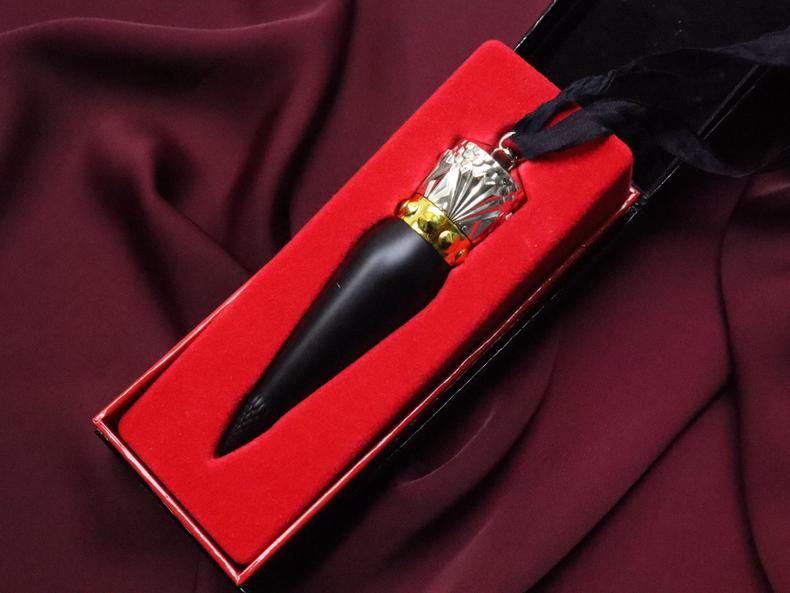 好用的蘿卜丁口紅推薦，CL女王權(quán)杖口紅美貌與氣場(chǎng)兼?zhèn)?></a></span>
                    <span id=